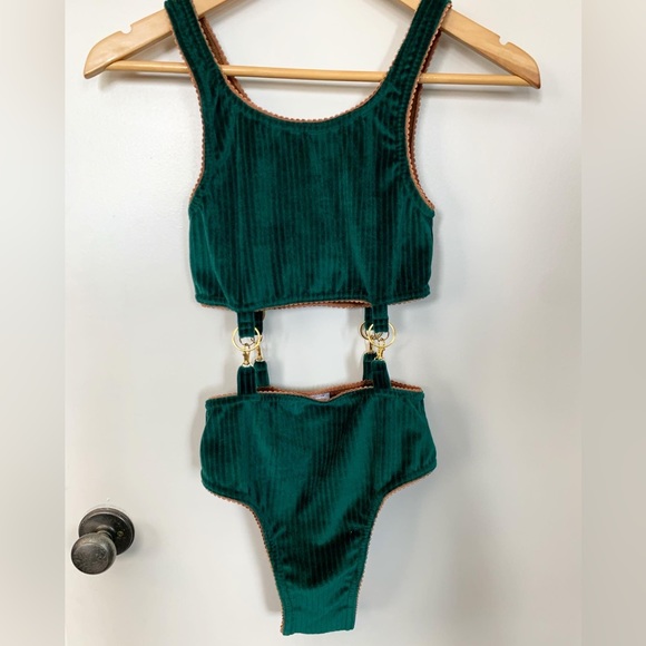 Solstice Intimates velvet body suit - Picture 2 of 2